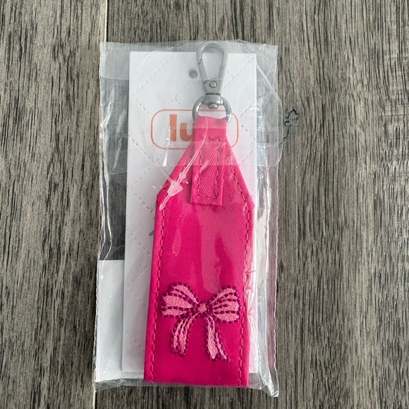 lug Handbags - Lug- Oversized Puller- Rosette Pink